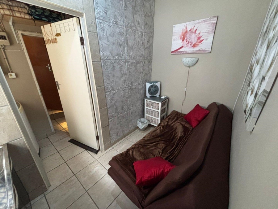 5 Bedroom Property for Sale in Parys Free State